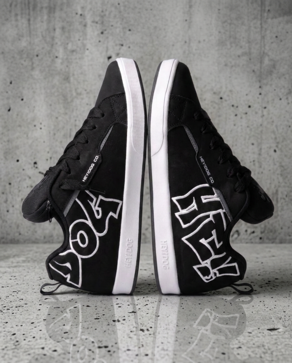 fd2e475c-fce6-44cc-9568-323a9d654355 Tenis Hey Dog Rex Nobuck negro