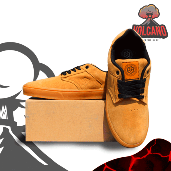 Tenis Never Naked Camel